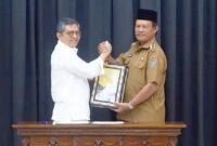 {"source_type":"vicut","data":{"client_key":"aw889s25wozf8s7e","source_type":"vicut","source_platform":"mobile_2","appVersion":"17.1.0","enterFrom":"new_image","os":"android","product":"vicut","editType":"image_edit","region":"ID","picture_id":"VWB41JBY-ZXI7-2QKE-AEZB-9P5C3T52SWNY","pictureId":"VWB41JBY-ZXI7-2QKE-AEZB-9P5C3T52SWNY","capability_name":"capcut_photo_editor"},"tiktok_developers_3p_anchor_params":"{"client_key":"aw889s25wozf8s7e","source_type":"vicut","source_platform":"mobile_2","appVersion":"17.1.0","enterFrom":"new_image","os":"android","product":"vicut","editType":"image_edit","region":"ID","picture_id":"VWB41JBY-ZXI7-2QKE-AEZB-9P5C3T52SWNY","pictureId":"VWB41JBY-ZXI7-2QKE-AEZB-9P5C3T52SWNY","capability_name":"capcut_photo_editor"}"}