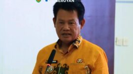 Bupati Seruyan, Ahmad Selanorwanda, S.E., M.Si.,  membuka Rapat Koordinasi Pengendalian dan Evaluasi (Rakordalev) pelaksanaan rencana pembangunan Tahun Anggaran 2025 dan Triwulan I Tahun Anggaran 2026, di Aula Bapperinda Kabupaten Seruyan, Kamis (30/04/2026). Foto Dokumentasi Kominfo Seruyan