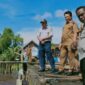 Bupati Seruyan Ahmad Selanorwanda, S.E., M.Si. didampingi Wakil Ketua I DPRD Seruyan Harsandi, dan Pejabat Dinas terkait 
meninjau langsung kondisi Pasar Saik Kuala Pembuang, Kabupaten Seruyan, Senin (11/5/2026). (Foto Protokol Seruyan)