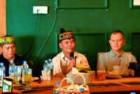Gubernur Kalimantan Tengah, Agustiar Sabran, menghadiri pertemuan bersama tokoh Dayak Kalimantan Timur yang digelar di Laut Biru. ( Foto Istimewa)