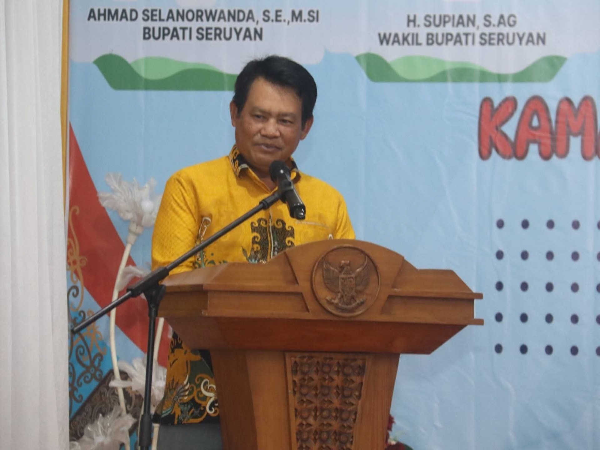 Bupati Ahmad Selanorwanda Tantang KADIN Seruyan 'Gas Pol' Bangun Ekonomi Daerah 3 lv 0 20260512195621 1