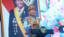 Gubernur Kalteng, Agustiar Sabran dipelantikan DAD dan BATAMAD Kabupaten/Kota se-Kalimantan Tengah di Aula Jayang Tingang, Lt. II Kantor Gubernur Kalteng, Jumat (22/5).