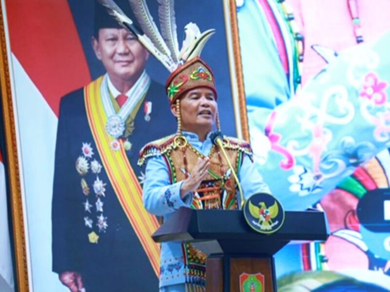 Gubernur Kalteng, Agustiar Sabran dipelantikan DAD dan BATAMAD Kabupaten/Kota se-Kalimantan Tengah di Aula Jayang Tingang, Lt. II Kantor Gubernur Kalteng, Jumat (22/5).