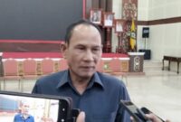 Ketua DPRD Provinsi Kalimantan Tengah, Arton S. Dohong Saat diwawancarai wartawan di Palangka Raya..