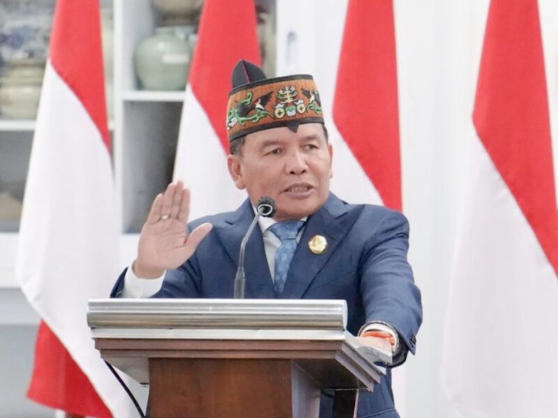 Gubernur Agustiar Sabran saat menyampaikan sambutan dan tanggapan terkait pelantikan Pejabat Pimpinan Tinggi Pratama di lingkungan Pemerintah Provinsi Kalimantan Tengah Selasa, (26/5).