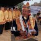 Bupati Seruyan, Ahmad Selanorwanda, S.E., M.Si., secara resmi melantik para Damang Kepala Adat terpilih  dan  mengukuhkan Ketua Dewan Adat Dayak (DAD) tingkat kecamatan, dalam sebuah prosesi adat yang digelar di Desa Panyumpa, Kecamatan Seruyan Tengah, Senin (8/6/2026). (Dokumentasi Protokoler Seruyan)