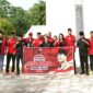 Pengurus DPC PDI Perjuangan Kota Palangka Raya usai ziarah makam Pahlawan Sanaman Lampang di Kota Palangka Raya, Rabu (1/7). (Foto: Tim Newsline, Syamsudin Dinata)
